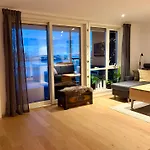 Modern On Of Island 아파트 트롬쇠