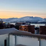 아파트 Modern On Of Island