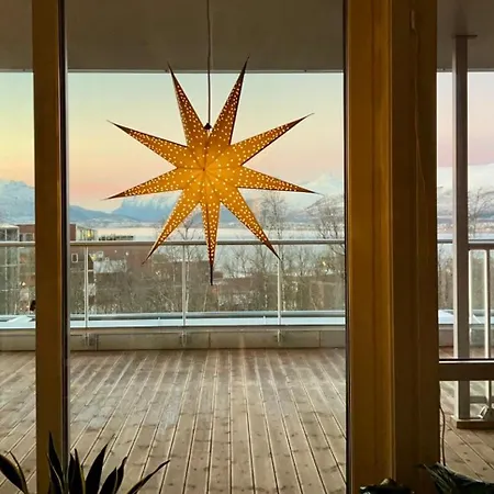 Modern On Of Island Lejlighed Tromsø